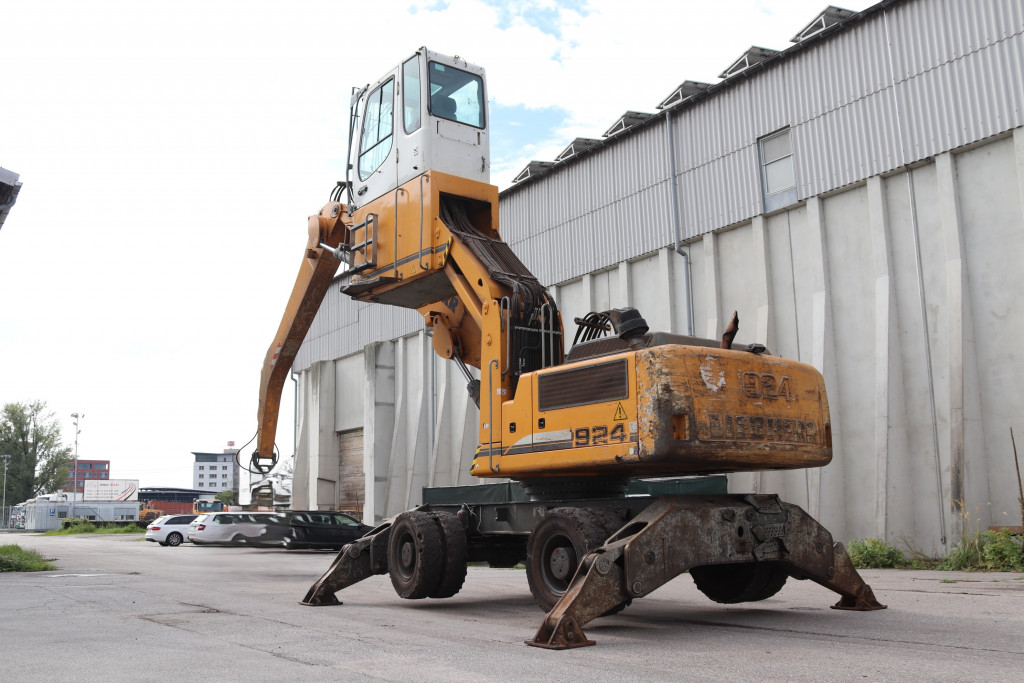 
								4553 Liebherr A 924 C Umschlagbagger full									