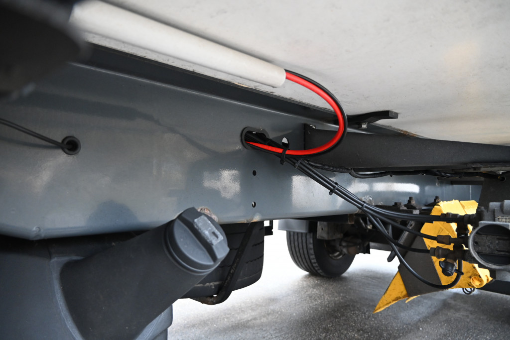 
								5303 Schwarzmueller PA 2/E Carrier Vector 1950 Bi-Temp full									