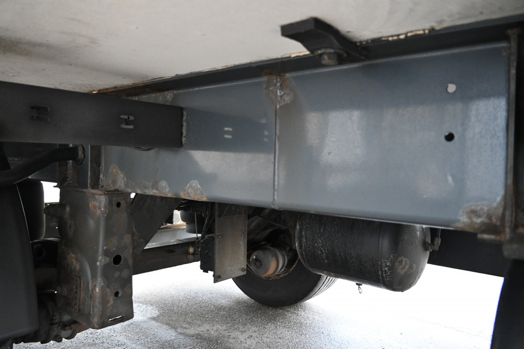 
								5303 Schwarzmueller PA 2/E Carrier Vector 1950 Bi-Temp full									