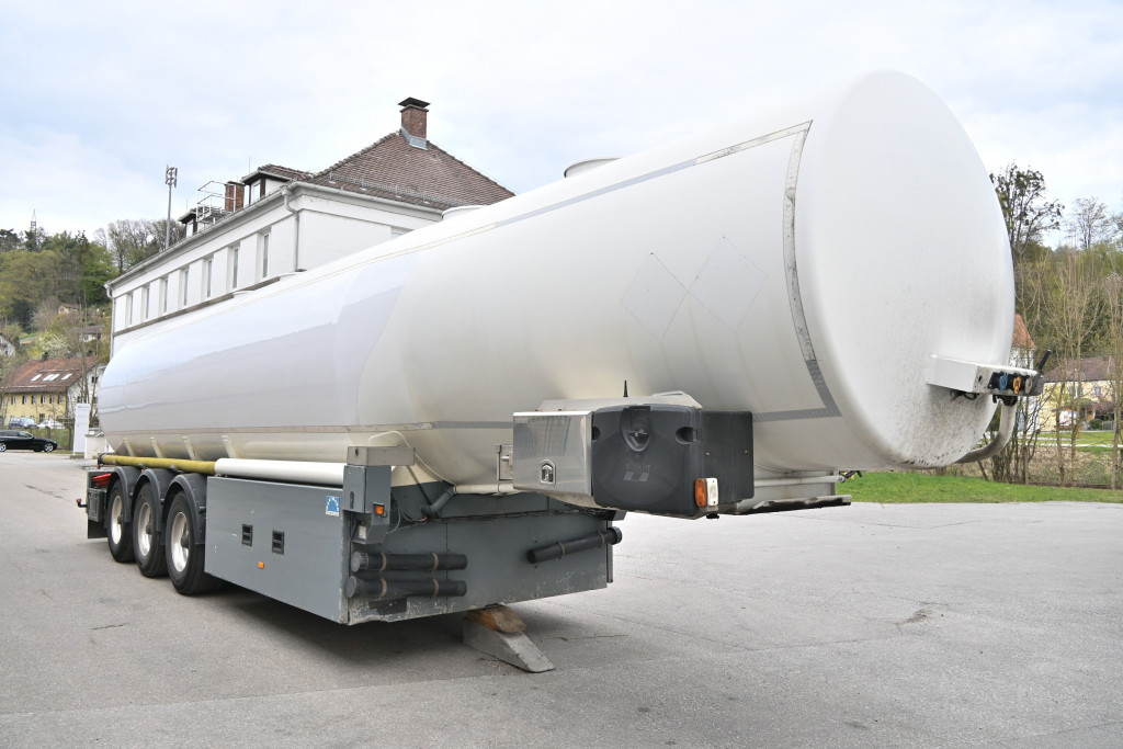 
								5334 Rohr TAL A MKZA ADR FL/AT 44.660l 4 Kammern Liftachse full									