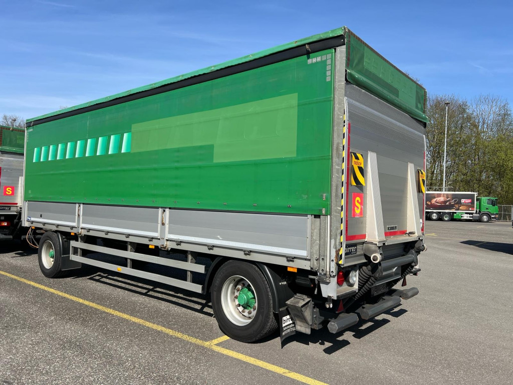 
								5340 andere Birrer UE18 Durchlader 8m LBW Reifen 70% full									