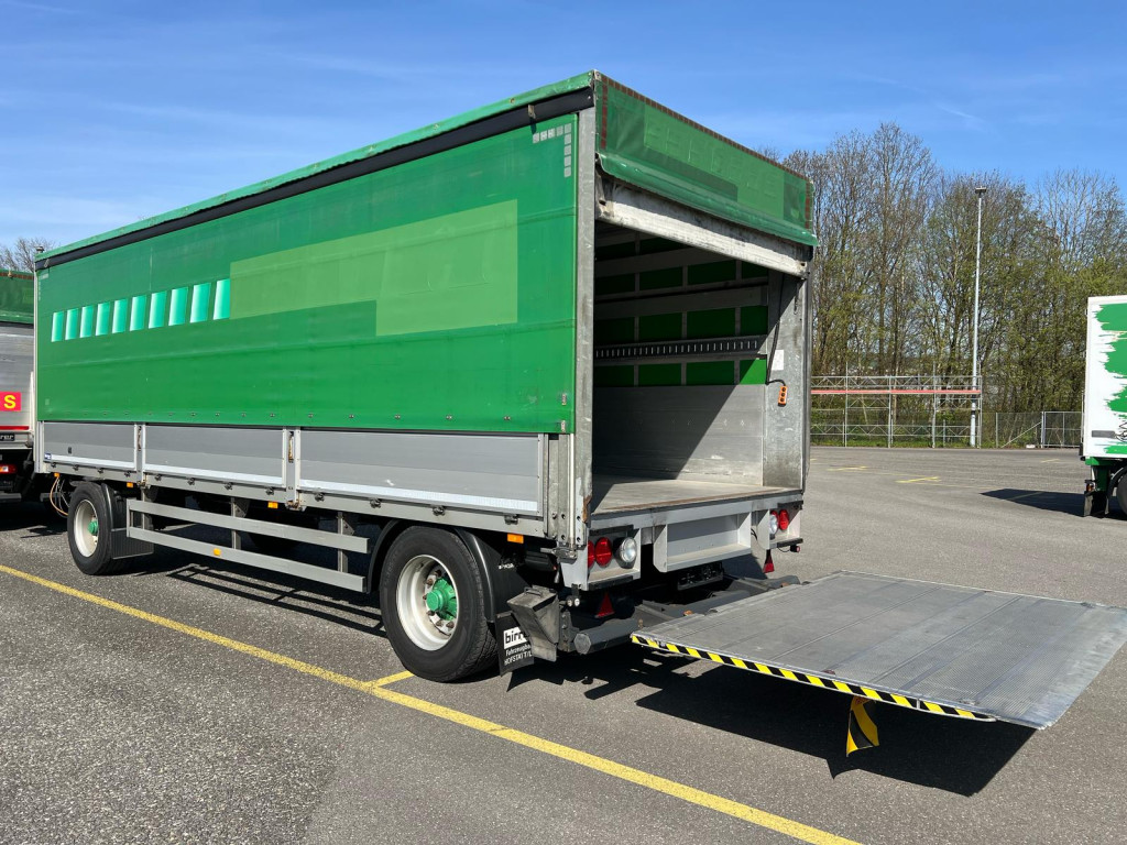 
								5340 andere Birrer UE18 Durchlader 8m LBW Reifen 70% full									