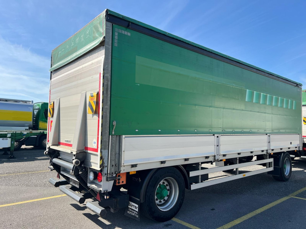 
								5340 andere Birrer UE18 Durchlader 8m LBW Reifen 70% full									