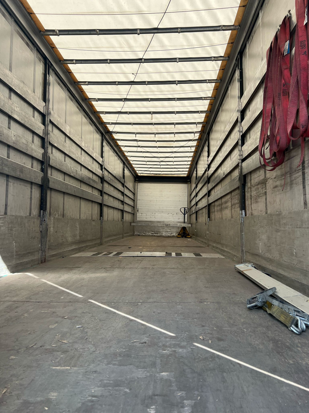 
								5353 Schwarzmueller SPA 3/E Liftachse Bordwände Edscha Alu-Felgen full									