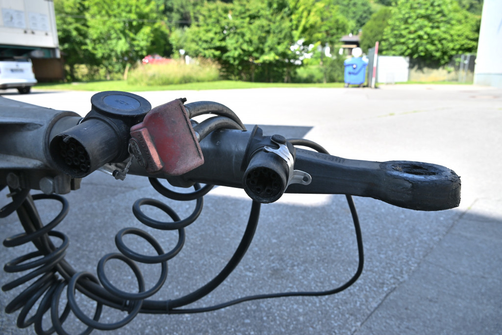 
								5359 Schwarzmueller T Schiebeplane Durchlader Alu Felgen 2,8m Edscha full									