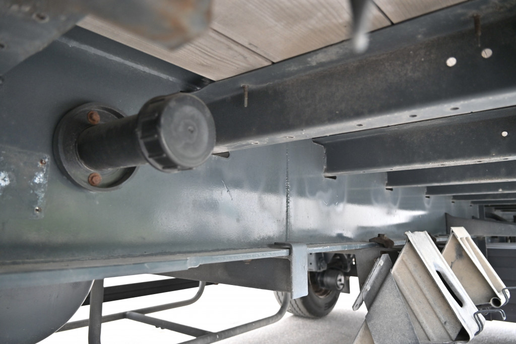 
								5375 Schwarzmueller PA 2/E Schiebeplane Durchlader Edscha 2,7m full									