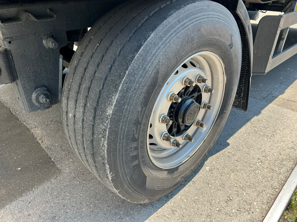 
								5376 Schwarzmueller PA 2/E Schiebeplane Durchlader 2,7m Reifen 60% full									