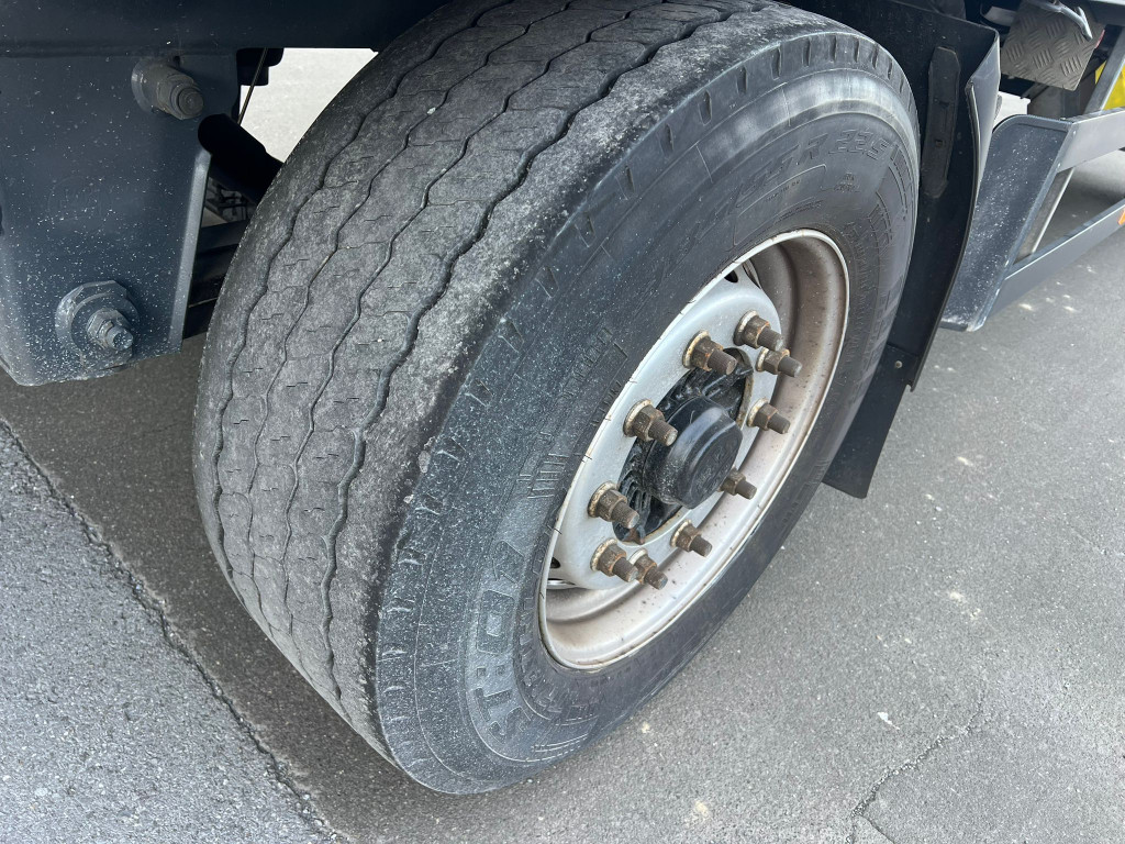 
								5377 Schwarzmueller PA 2/E Schiebeplane Durchlader 2,7m Reifen 60% full									