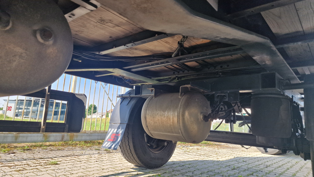 
								5378 Schwarzmueller PA 2/E Schiebeplane Durchlader 2,7m Reifen 60% full									