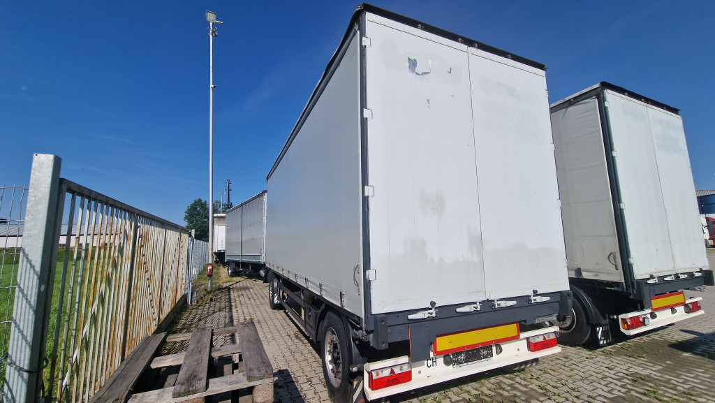 
								5378 Schwarzmueller PA 2/E Schiebeplane Durchlader 2,7m Reifen 60% full									