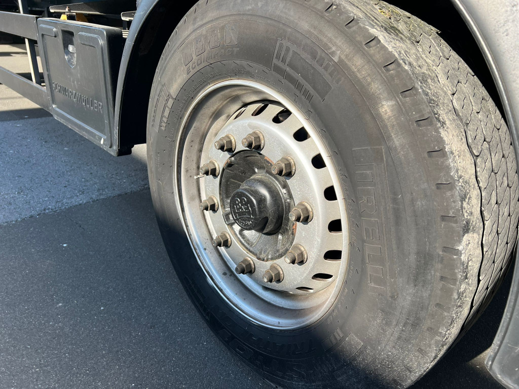 
								5378 Schwarzmueller PA 2/E Schiebeplane Durchlader 2,7m Reifen 60% full									