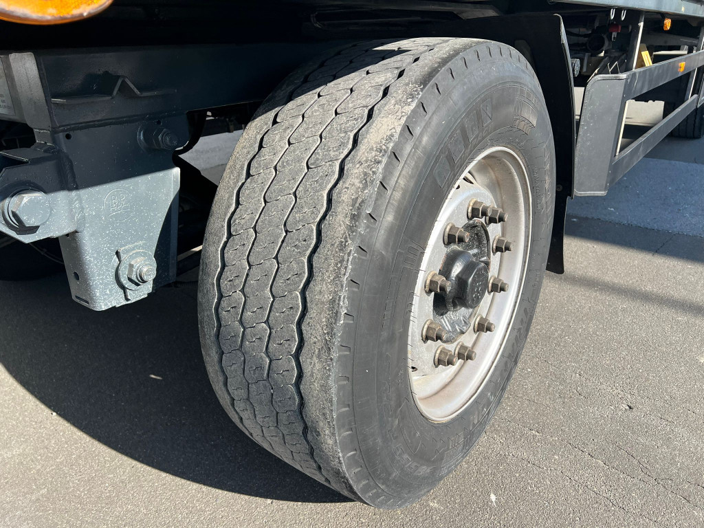 
								5378 Schwarzmueller PA 2/E Schiebeplane Durchlader 2,7m Reifen 60% full									