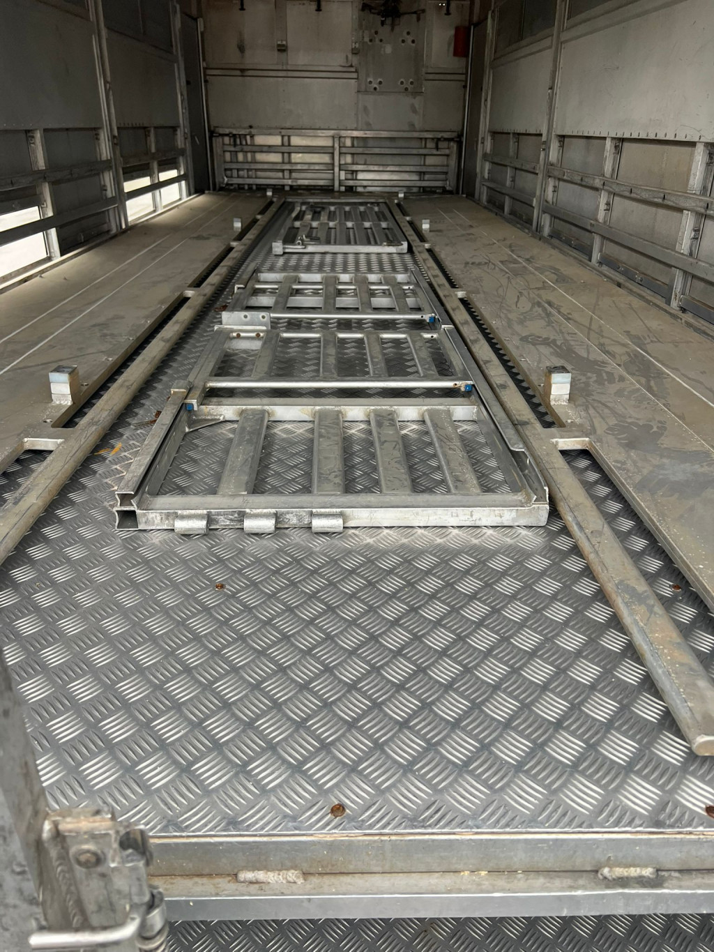 
								5384 Volvo FM410 E5 6×2 2 Stock AHK Lift/Lenk Achse full									