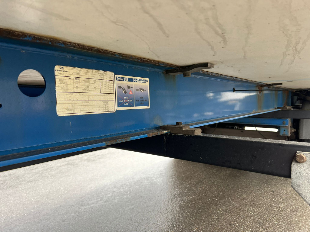 
								5387 Schwarzmueller SPA 3/E Carrier Vector 1850 MT Bi-Temperatur full									