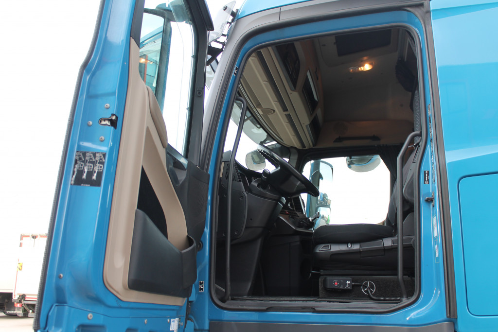 
								5398 Mercedes-Benz Actros 1843 E6 Retarder Motor generalüberholt full									