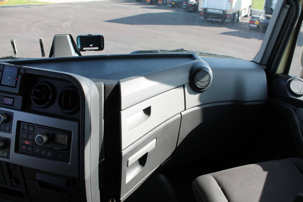 
								5400 Renault T520 E6 2 Betten Kipphydraulik full									