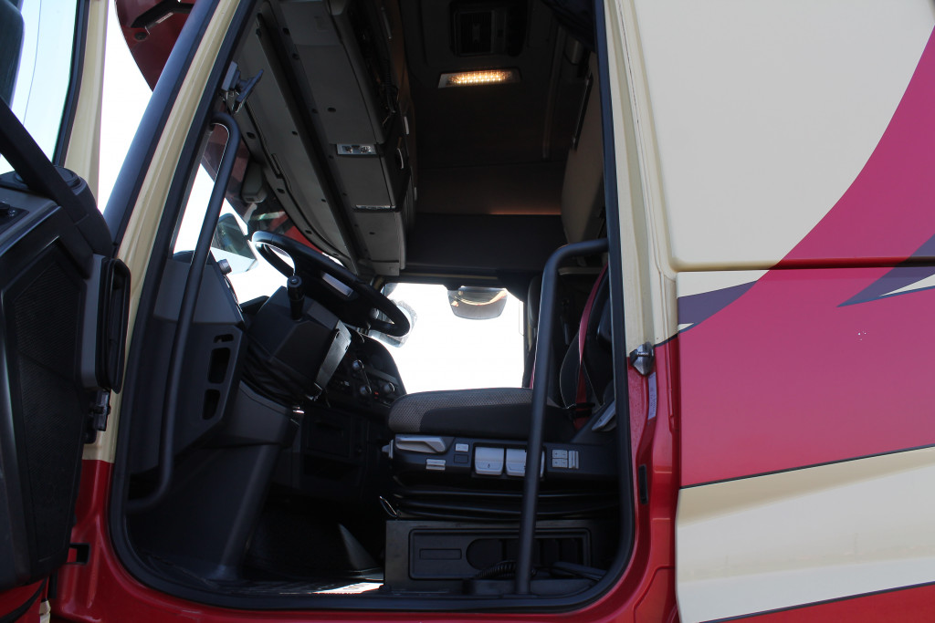 
								5400 Renault T520 E6 2 Betten Kipphydraulik full									