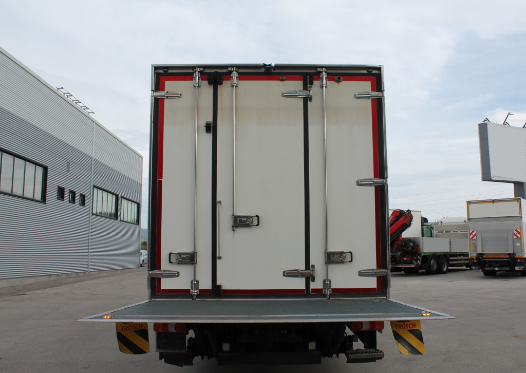 
								5404 Mercedes-Benz Antos 1833 8,7m Frigoblock LBW Blatt/Luft Bett full									