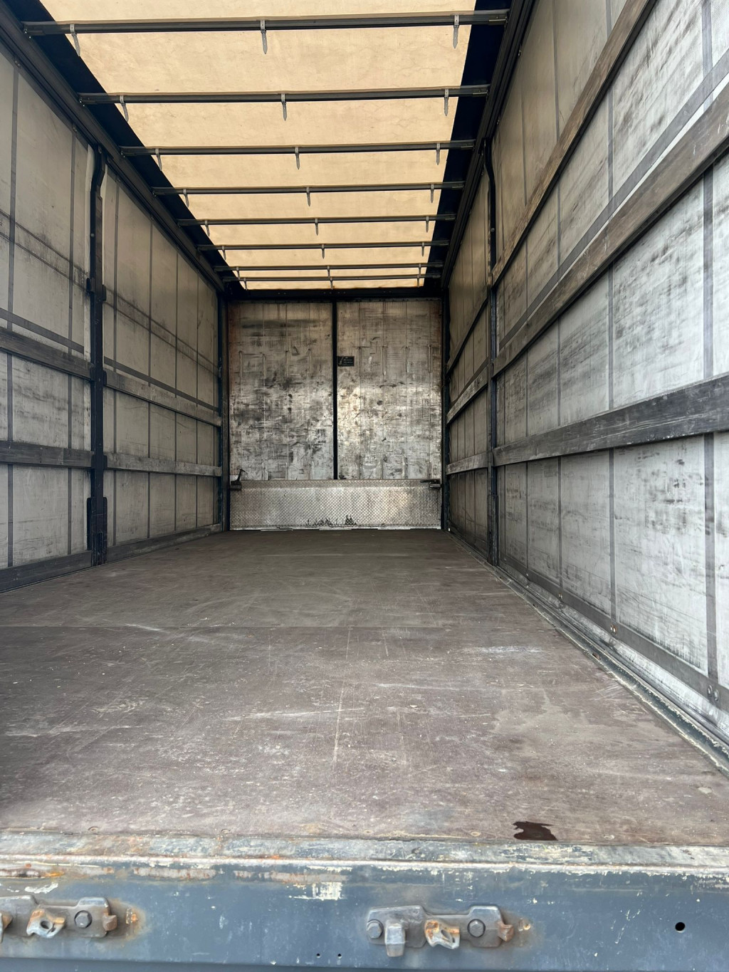 
								5412 Schwarzmueller PA 2/E Schiebeplane Durchlader Edscha 2,7m full									