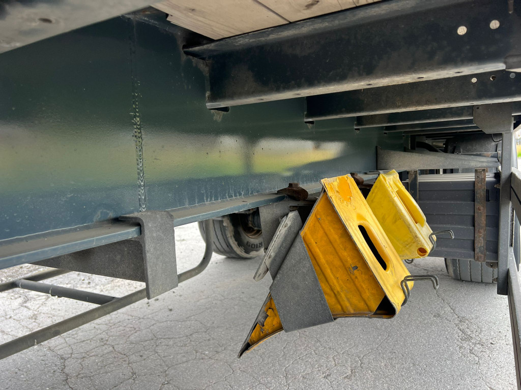 
								5412 Schwarzmueller PA 2/E Schiebeplane Durchlader Edscha 2,7m full									