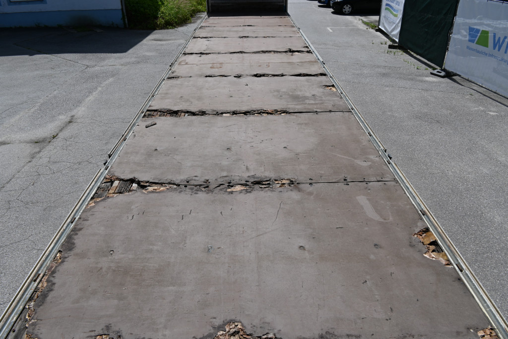 
								5414 Schwarzmueller SPA 3/E 13,5m GG 36t full									