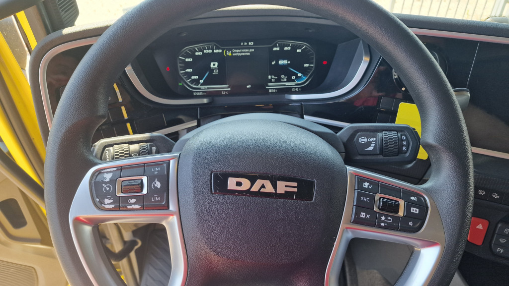 
								5424 Daf XF430FT NGD neue Maske E6e 2 Tanks Blatt/Luft full									