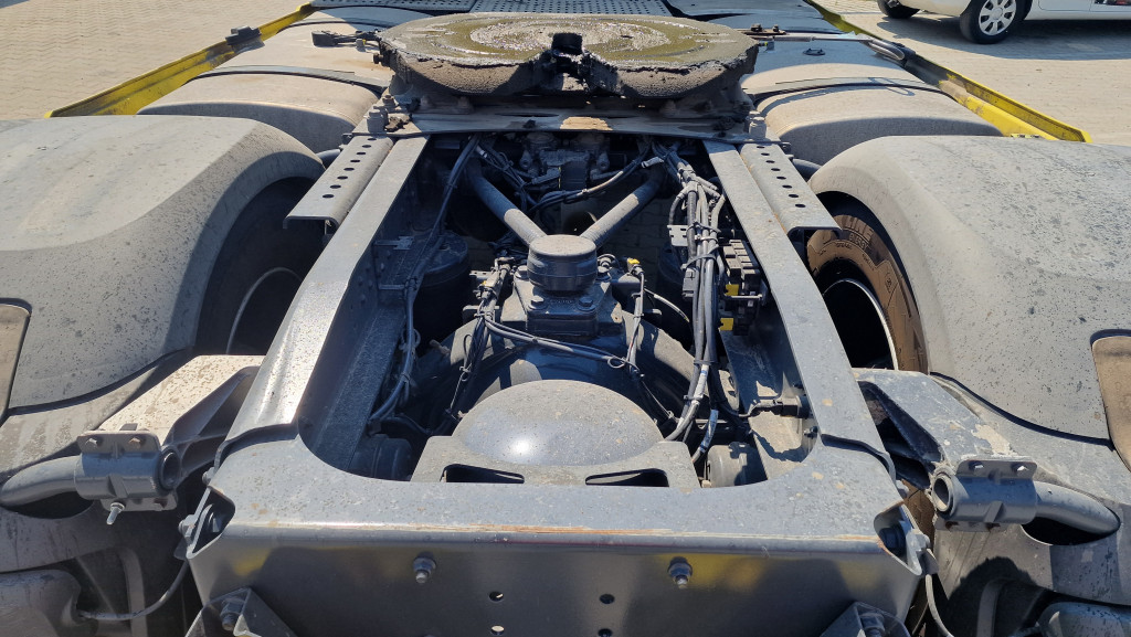 
								5424 Daf XF430FT NGD neue Maske E6e 2 Tanks Blatt/Luft full									