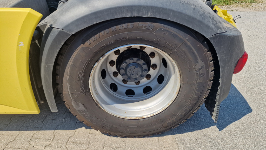 
								5424 Daf XF430FT NGD neue Maske E6e 2 Tanks Blatt/Luft full									