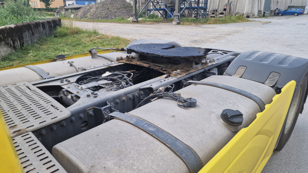 
								5425 Daf XF430FT NGD neue Maske E6e 2 Tanks Blatt/Luft full									