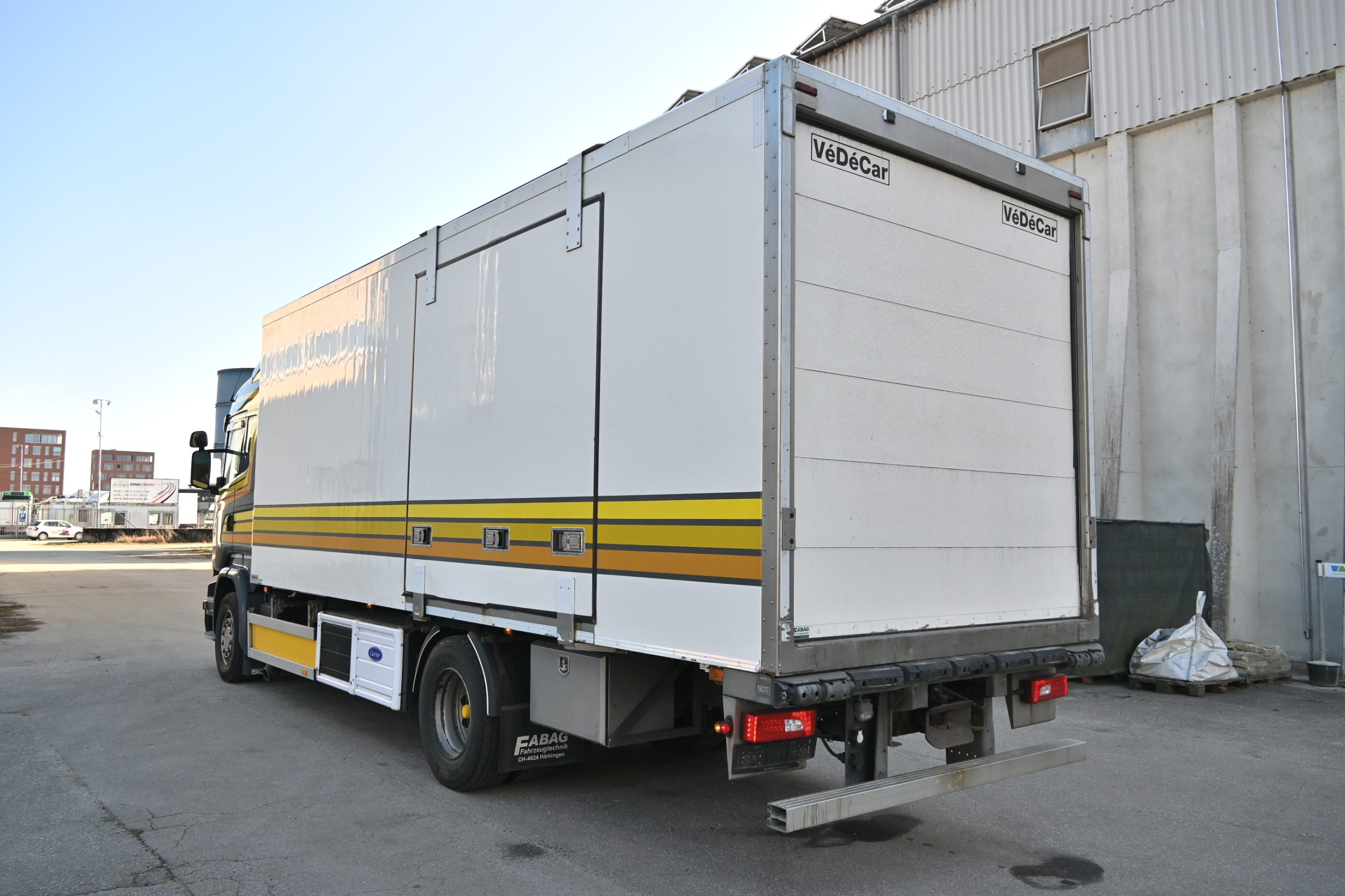 
								5301 Scania R450 E6 Retarder Carrier 850U Seitentüren AHK full									