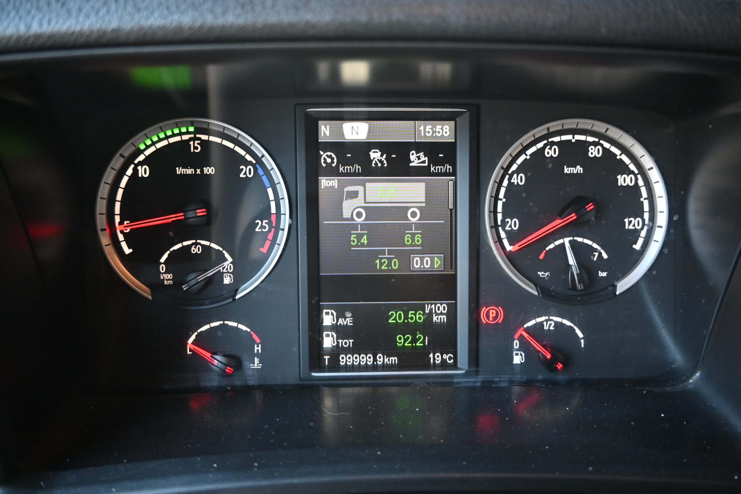 
								5301 Scania R450 E6 Retarder Carrier 850U Seitentüren AHK full									